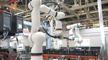 跟着铁甲探“灯塔工厂” 福康非道路发动机如何铸就卓越品质？